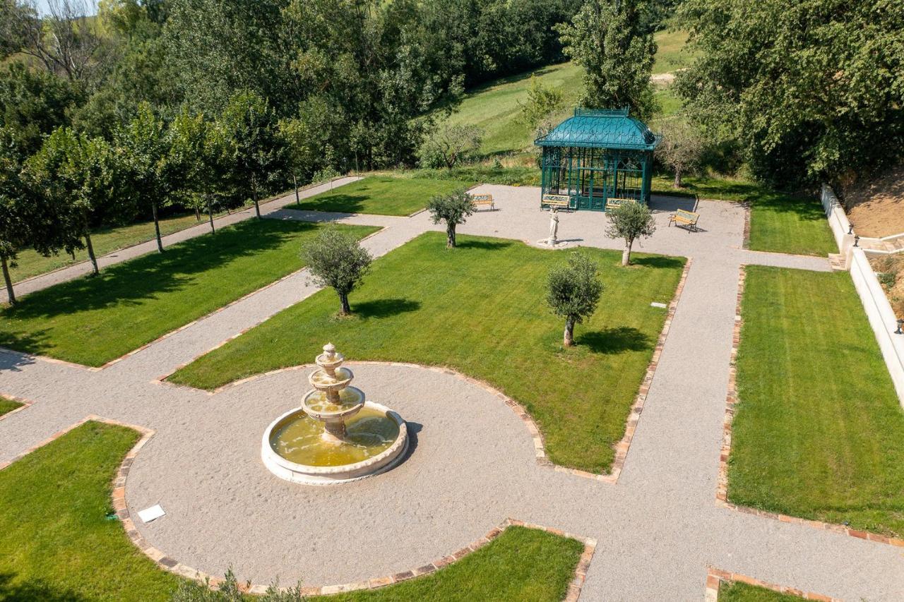 Les Cazettes Villa Damiatte Exterior photo